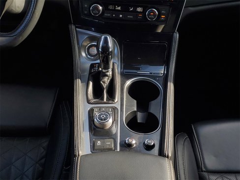 Used 2021 Nissan Maxima Platinum image 28