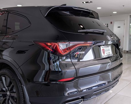 Used 2025 Acura MDX A-Spec image 14
