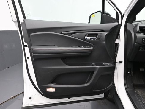 New 2025 Honda Ridgeline Black Edition image 30