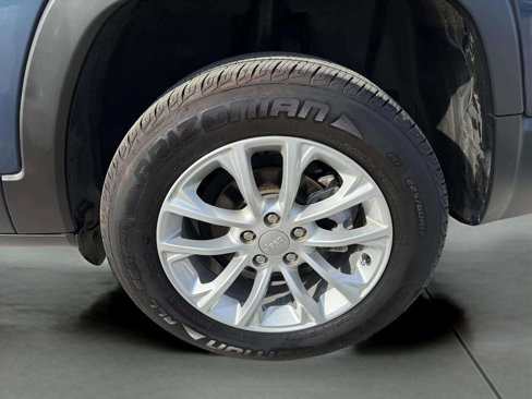 Used 2020 Jeep Cherokee Latitude image 22