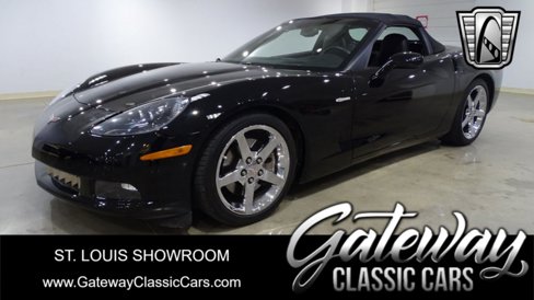 Used 2005 Chevrolet Corvette Convertible w/ Preferred Equipment Group image 1