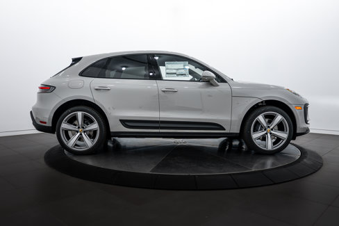 New 2026 Porsche Macan image 8