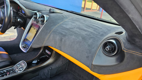 Used 2019 McLaren 570S Spider image 37
