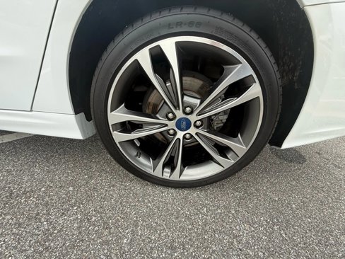 Used 2020 Ford Fusion Titanium image 31