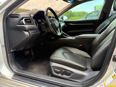Used 2018 Toyota Camry XSE w/ Driver Assist Package image 24