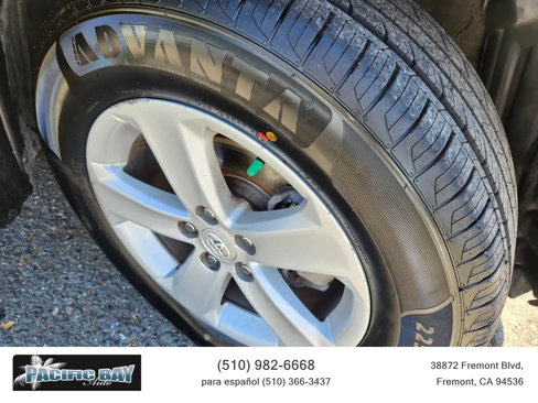 Used 2014 Toyota RAV4 XLE image 23