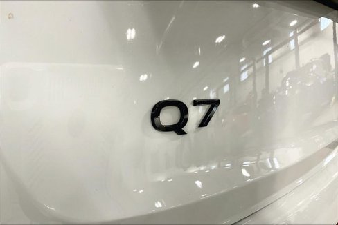 Certified 2025 Audi Q7 3.0T Prestige w/ Prestige Package image 8