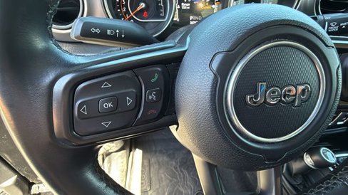 Used 2022 Jeep Wrangler Willys image 19
