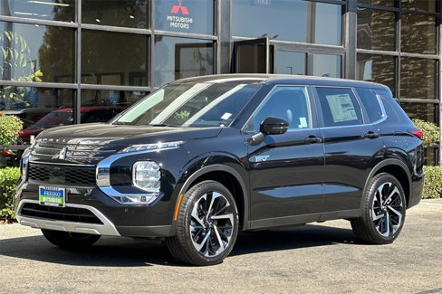 New 2025 Mitsubishi Outlander SE image 9