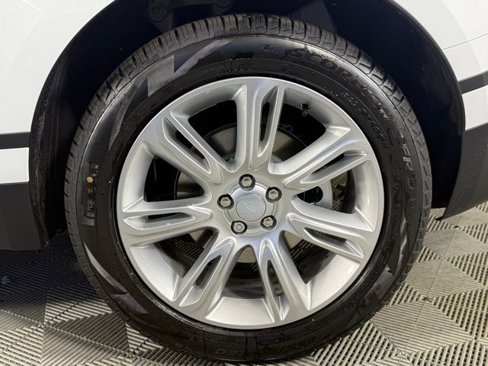 Used 2026 Land Rover Range Rover Velar S image 10