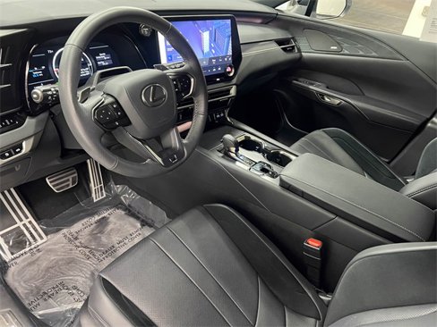 Certified 2025 Lexus RX 500h F Sport image 16