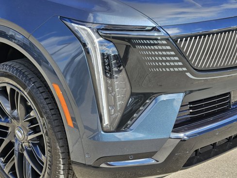 New 2026 Cadillac Escalade IQL Sport 2 w/ LPO, ONYX Package image 9