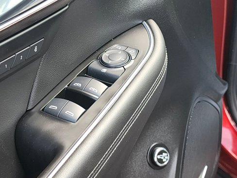 Used 2023 Buick Envision Avenir image 14
