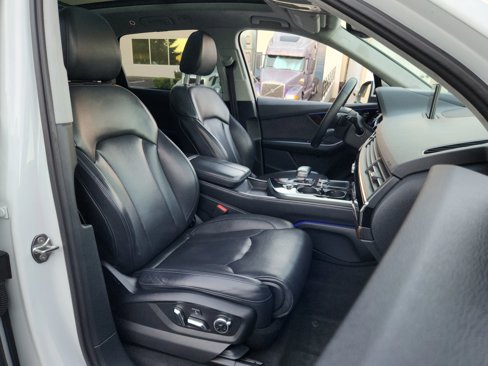 Used 2017 Audi Q7 3.0T Prestige w/ Prestige Package image 26