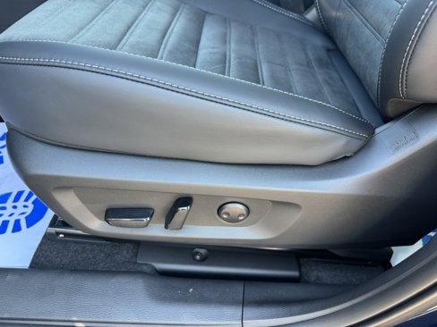 New 2025 Mitsubishi Outlander SE image 11