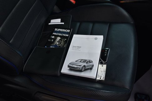 Used 2024 Volkswagen Golf R image 23