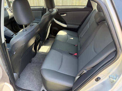 Used 2015 Toyota Prius Four image 11