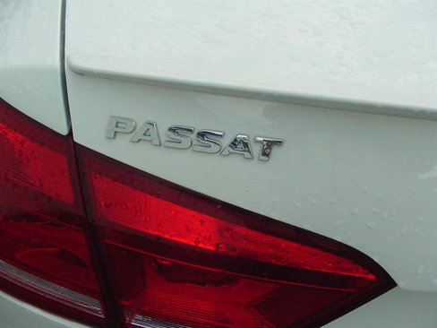 Used 2015 Volkswagen Passat 1.8T Sport image 31