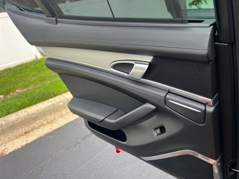 Used 2012 Porsche Panamera Turbo image 36