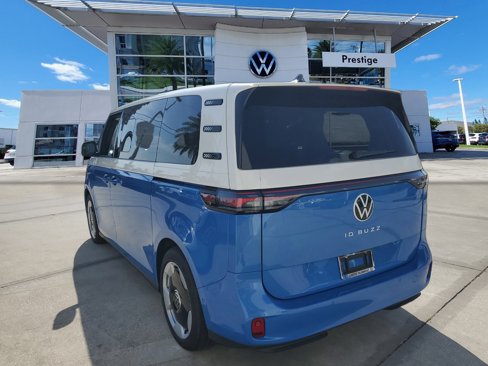 New 2025 Volkswagen ID. Buzz Pro S Plus image 3