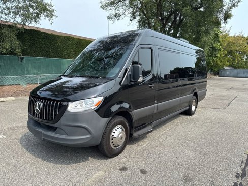 Used 2023 Mercedes-Benz Sprinter 3500 image 1