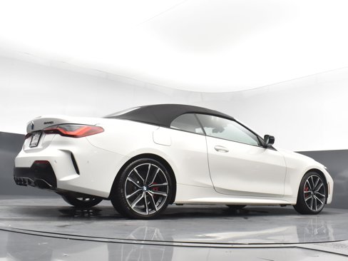 Used 2024 BMW M440i Convertible w/ Premium Package image 24