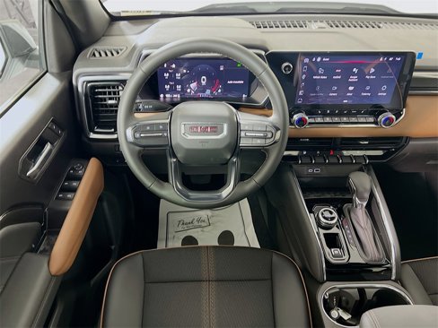 New 2025 GMC Canyon AT4 image 18