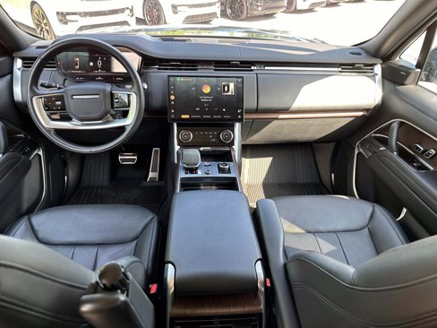 Used 2023 Land Rover Range Rover SE image 16