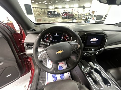 Used 2023 Chevrolet Traverse High Country image 11