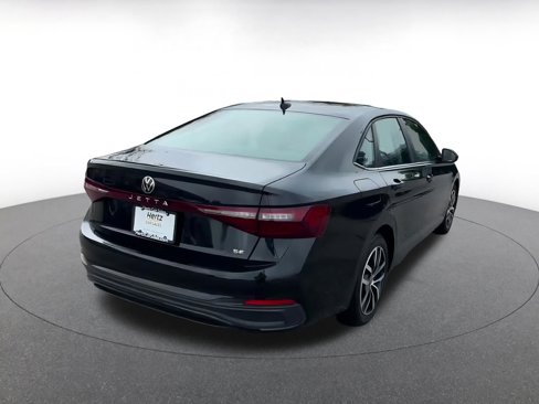 Used 2025 Volkswagen Jetta SE image 14