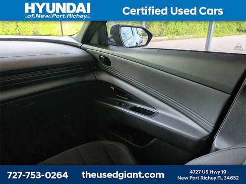 Certified 2025 Hyundai Elantra Sport image 17