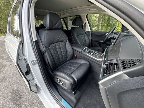 New 2026 BMW X7 xDrive40i w/ Premium Package image 30