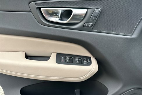 New 2026 Volvo XC60 T8 Plus w/ Climate Package image 9