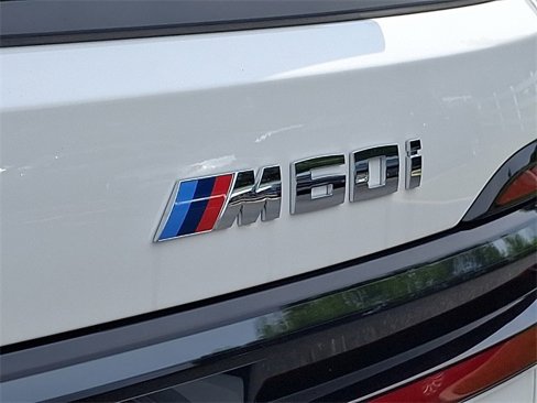 New 2026 BMW X7 M60i w/ Climate Comfort Package image 21