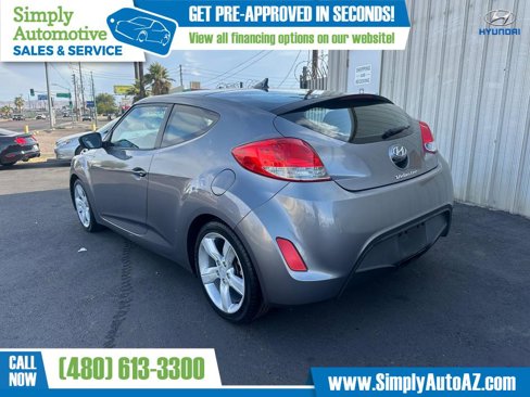 Used 2015 Hyundai Veloster image 8