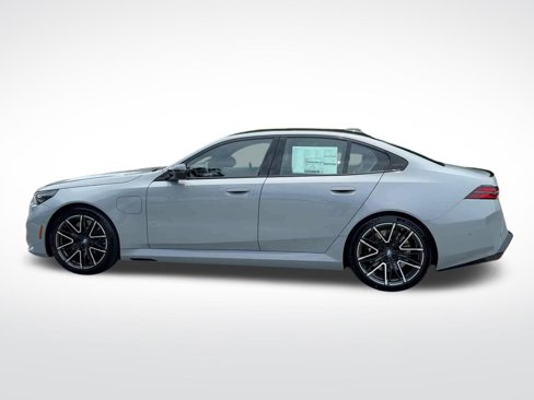 New 2026 BMW M5 w/ Executive Package image 5