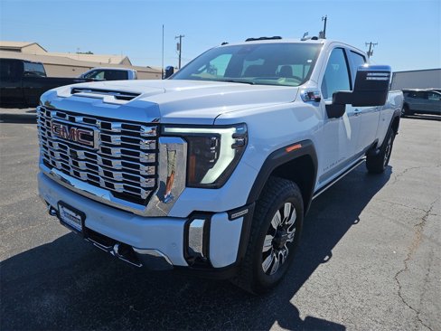 New 2026 GMC Sierra 2500 Denali w/ Denali Reserve Package image 12