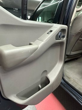 Used 2018 Nissan Frontier SV image 21