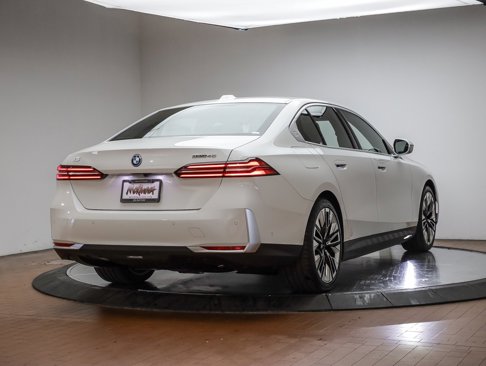 New 2026 BMW i5 eDrive40 w/ Premium Package image 6