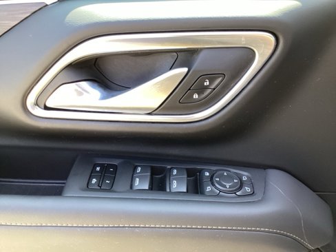 Certified 2024 Chevrolet Tahoe Z71 w/ Luxury Package image 23