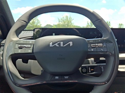 New 2026 Kia EV9 Land image 17