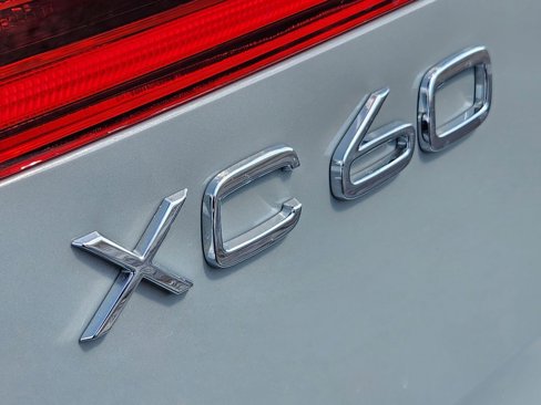 Certified 2026 Volvo XC60 T8 Polestar image 9