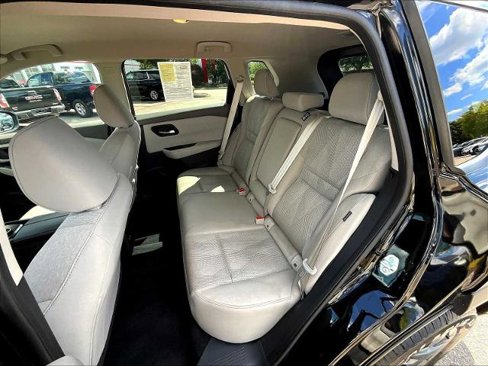 Certified 2025 Nissan Rogue SV image 15