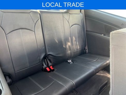 Used 2015 Chevrolet Traverse LT image 18