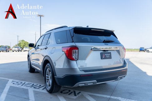 Used 2024 Ford Explorer XLT w/ Equipment Group 202A image 4