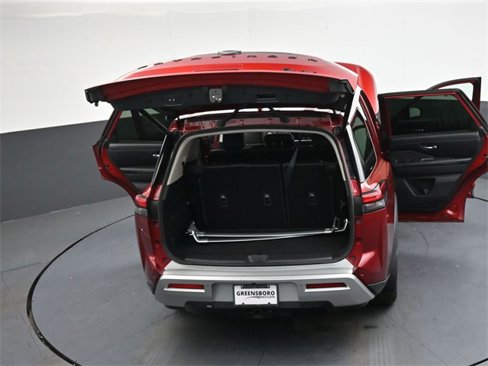 Used 2022 Nissan Pathfinder SL w/ SL Black Package image 45