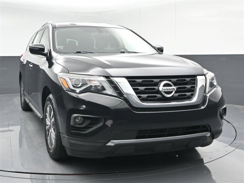 Used 2020 Nissan Pathfinder SV image 2