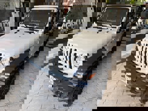 Used 2019 Jeep Wrangler Unlimited Sport image 4