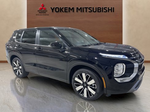 New 2025 Mitsubishi Outlander SE image 6