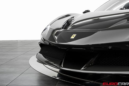 Used 2024 Ferrari SF90 Spider image 18